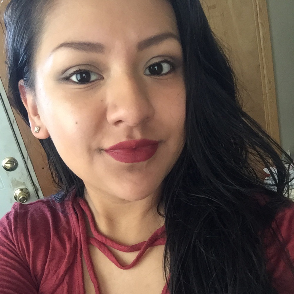 Meet your Posher, Mayra